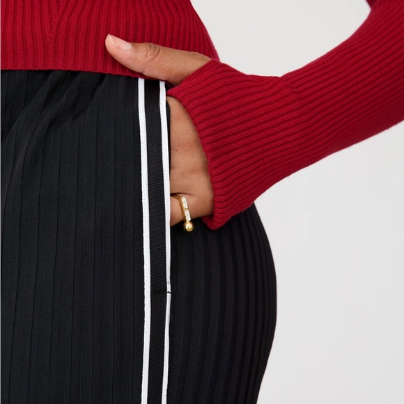 GSTQ Fadeaway Pants in Black Beauty - Picture 7 of 12